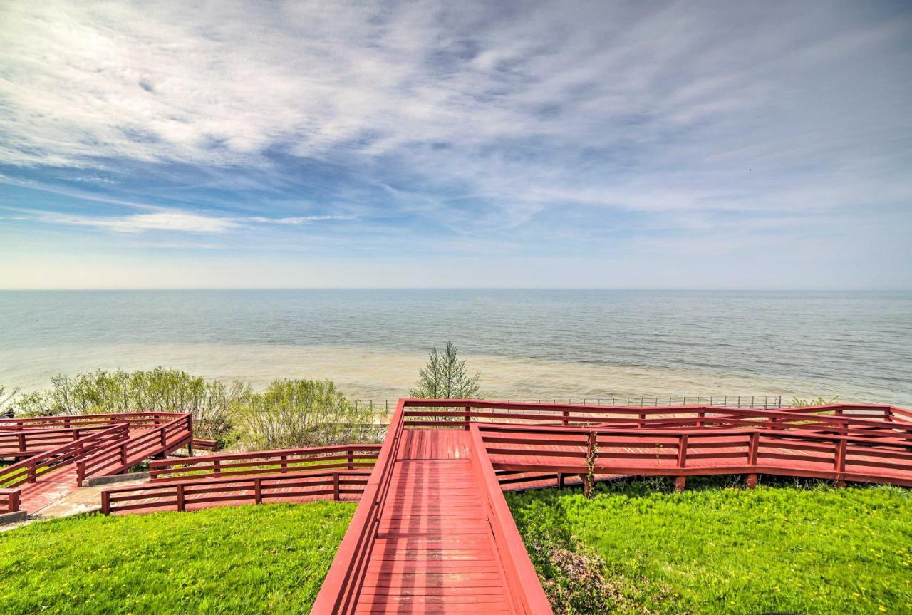 Geneva Cottage With Patio - Walk To Park, Lake Erie! Exterior photo