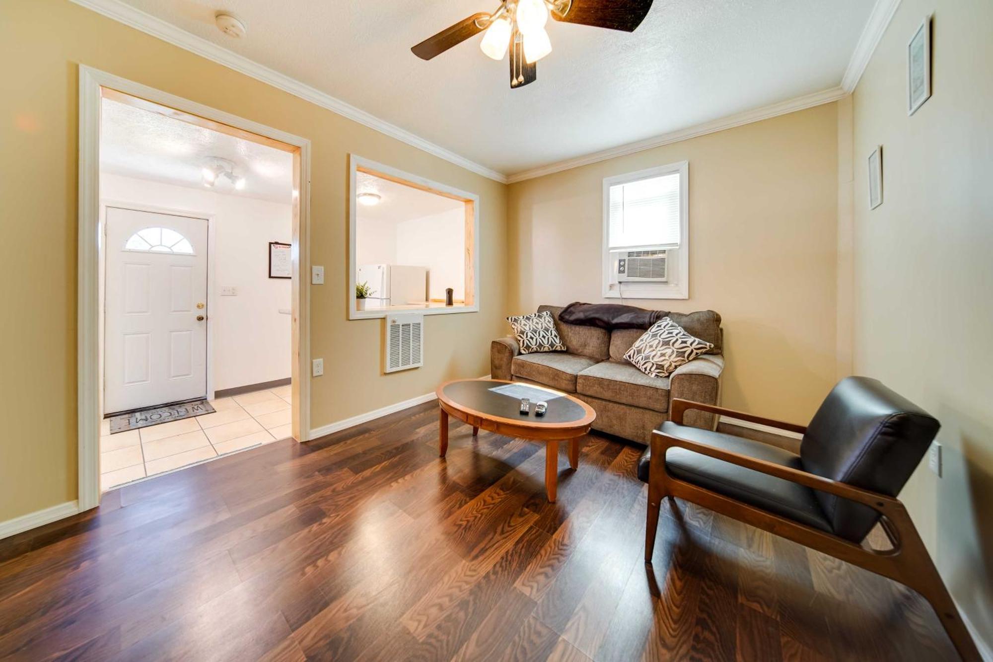 Geneva Cottage With Patio - Walk To Park, Lake Erie! Exterior photo